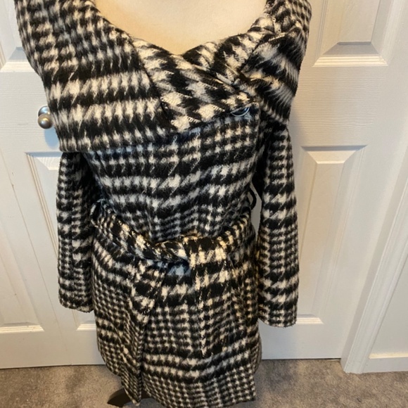 Zara size M coat - Picture 3 of 10